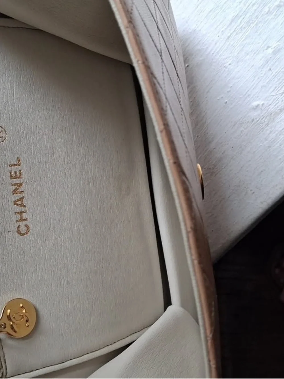 CHANEL Beige Quilted Shoulder Bag with Gold Chain